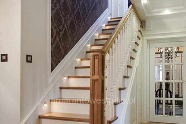 Projektowanie wnętrz styl tradycyjny u architekta wnętrz schody
